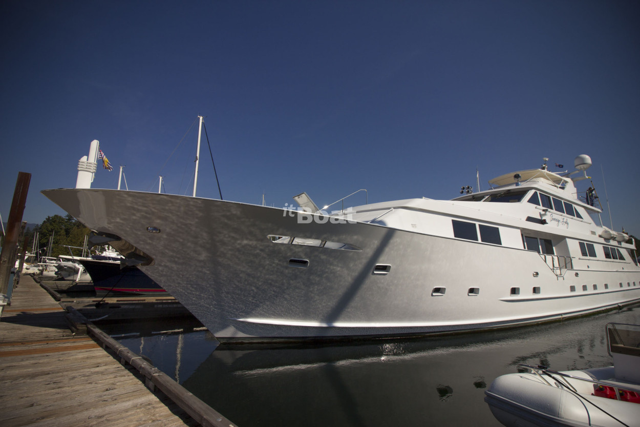 Broward Marine Sovereign Lady Superyacht Features, Photos