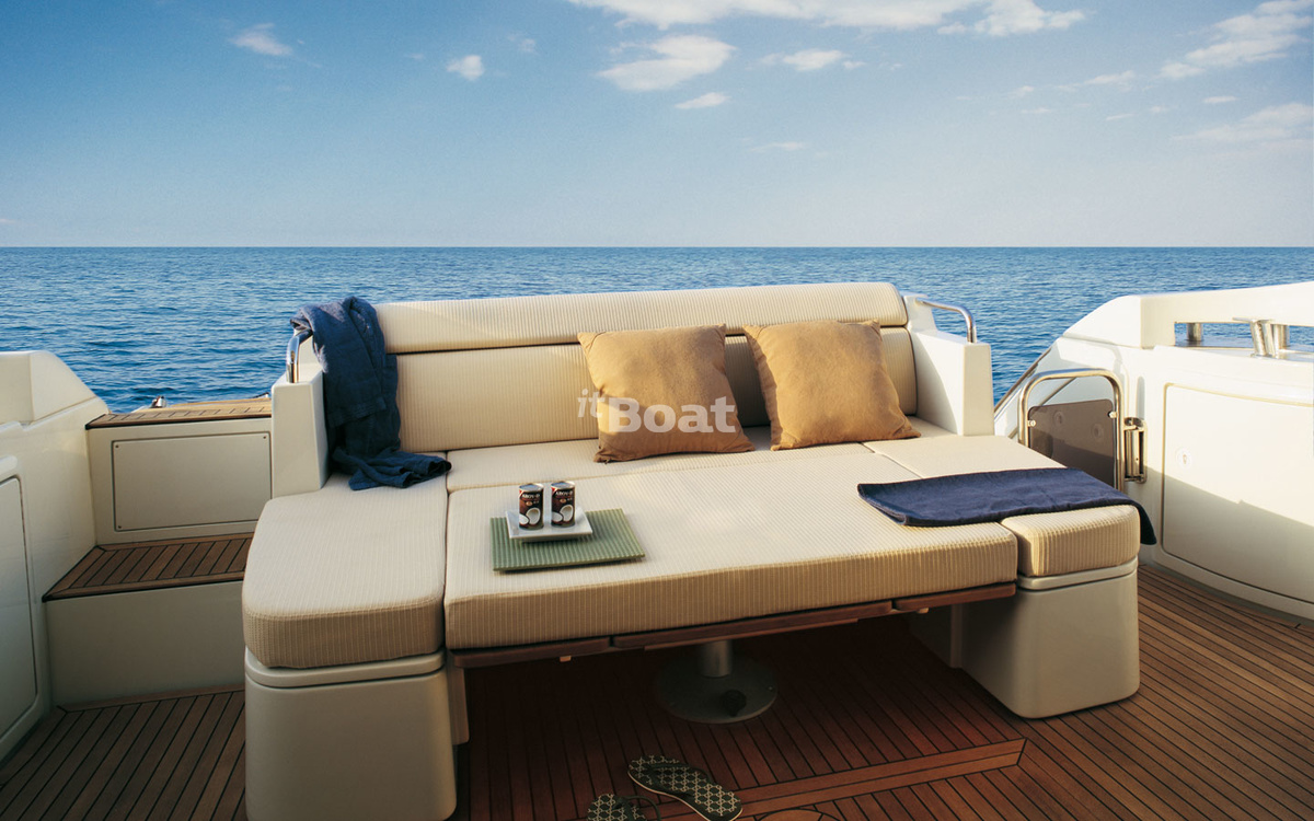 Azimut 43S Prices, Specs, Reviews and Sales Information itBoat