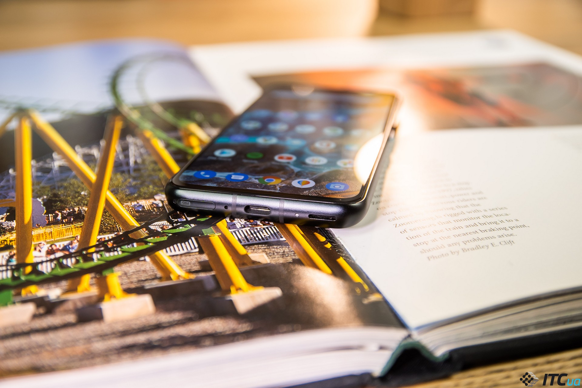 Обзор ASUS Zenfone 8: флагман, который мы заслужили