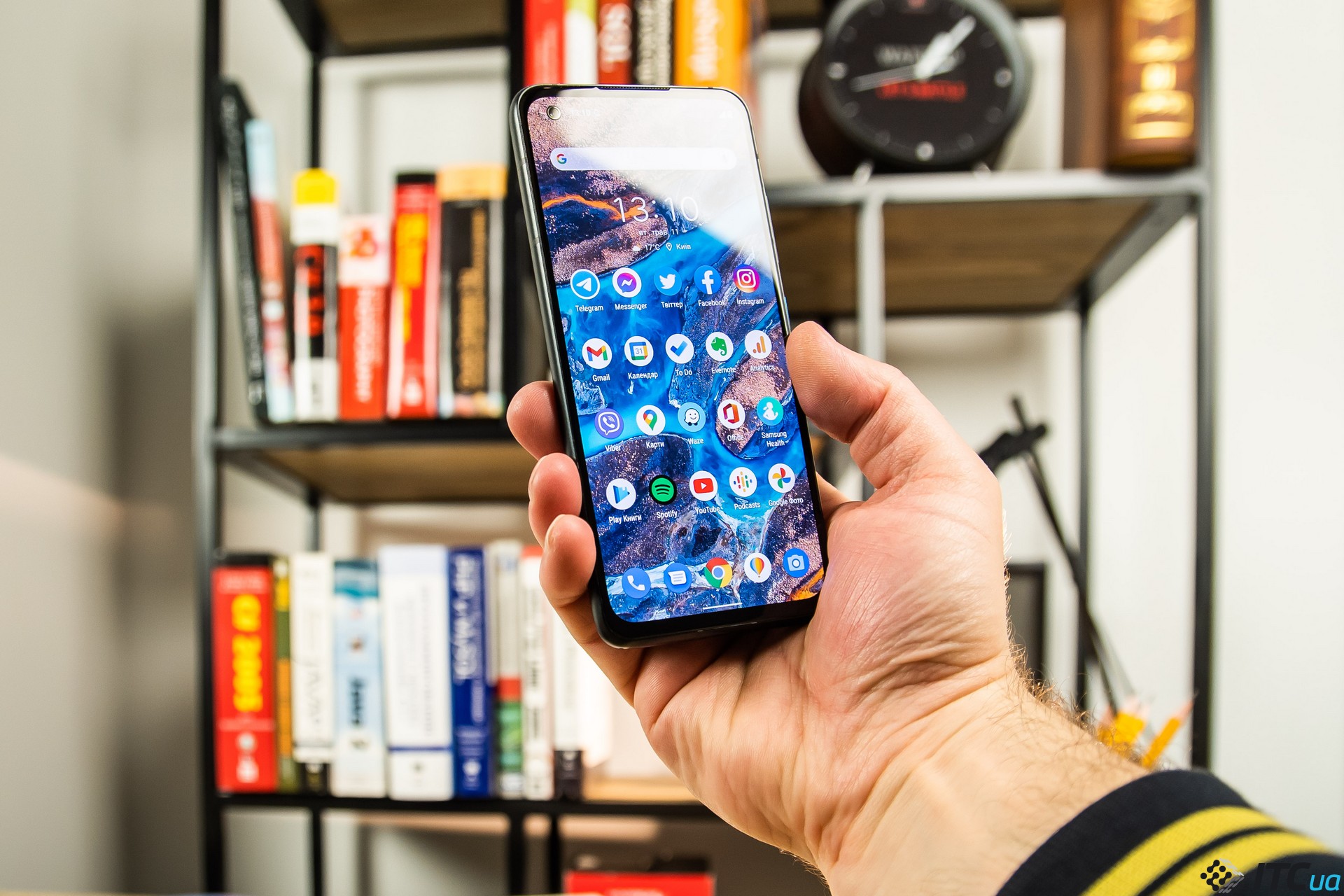 Обзор ASUS Zenfone 8: флагман, который мы заслужили