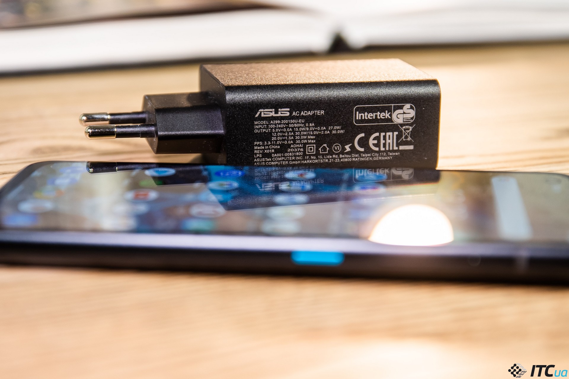 Обзор ASUS Zenfone 8: флагман, который мы заслужили