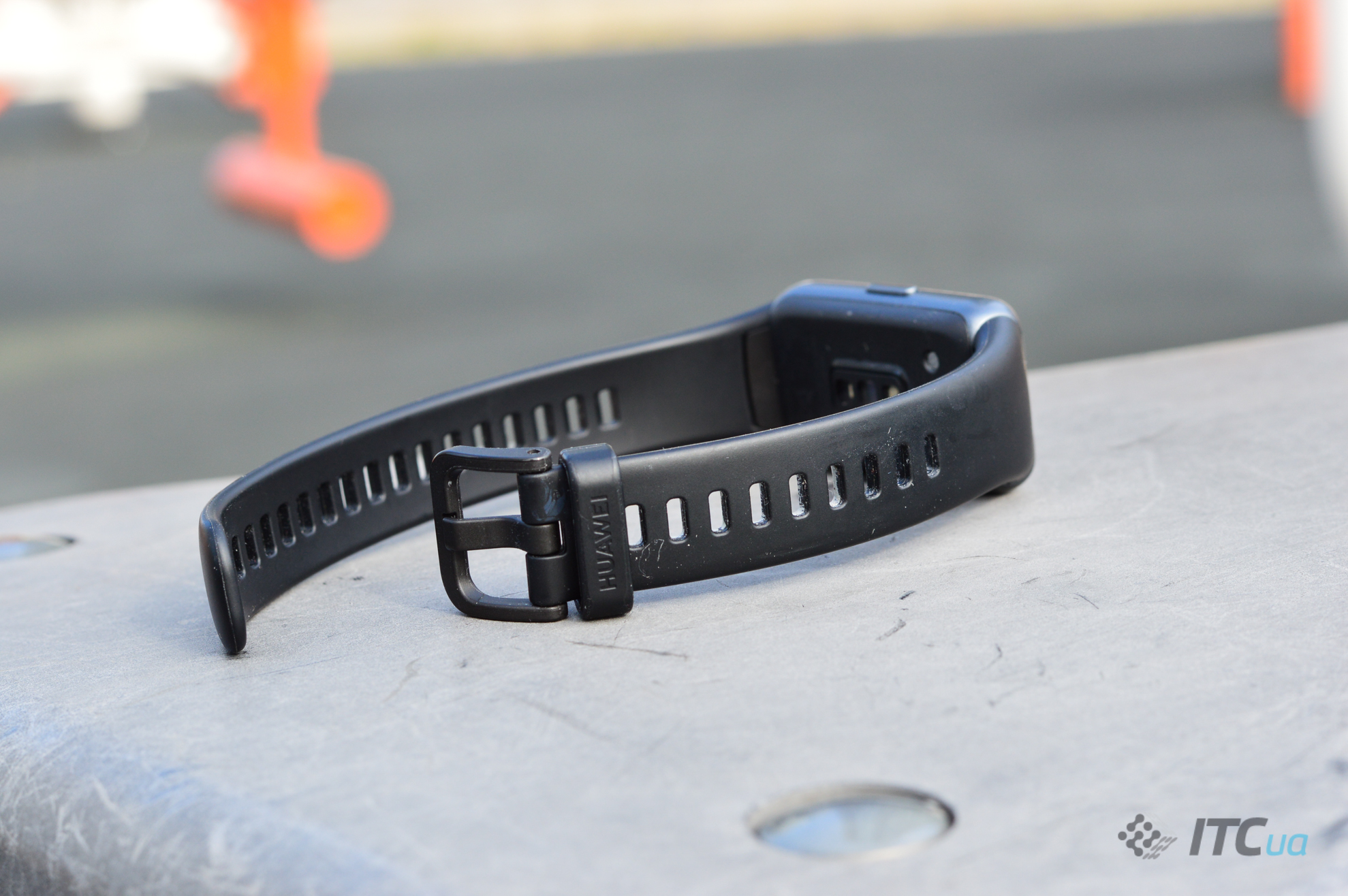 Обзор фитнес-трекера Huawei Band 6
