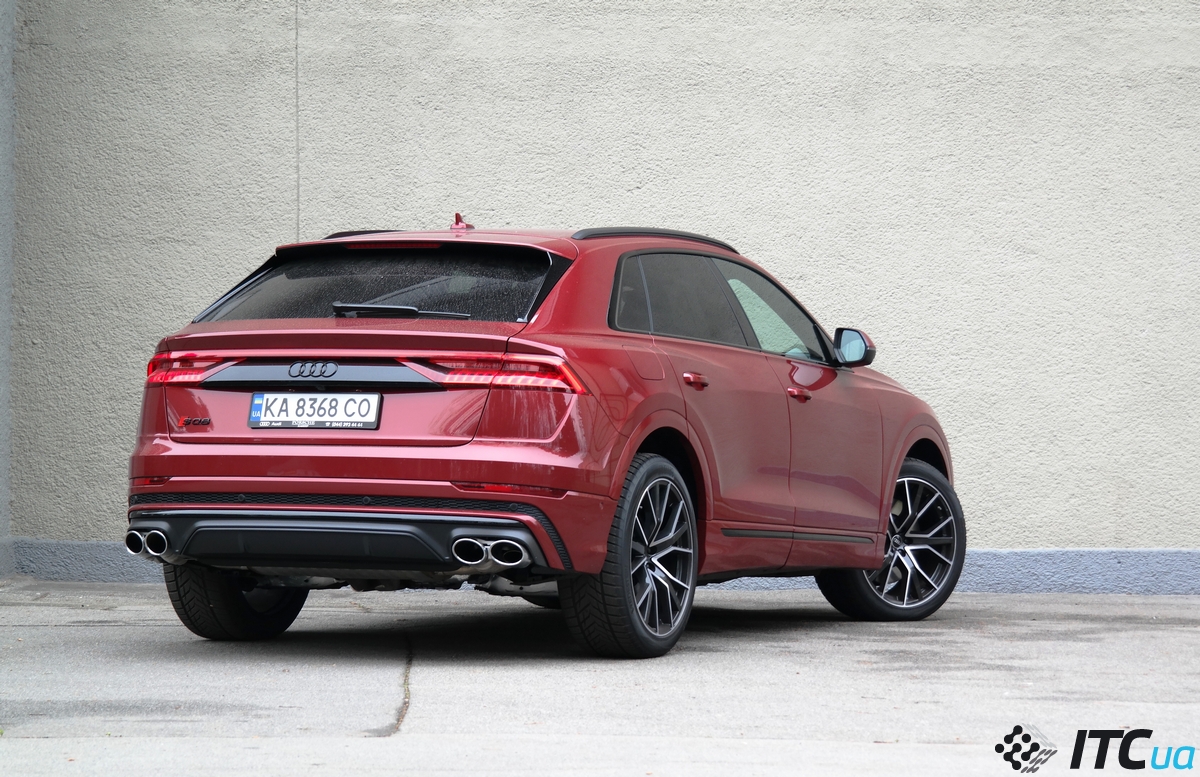 Тест-драйв «заряженного» кроссовера Audi SQ8: все или ничего?