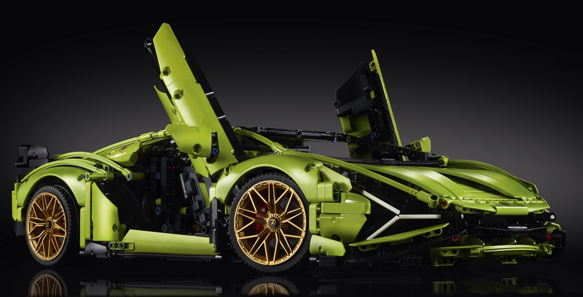 Піврічний звіт LEGO: дворазове зростання прибутку, виготовлення деталей з перероблених пластикових пляшок та перехід на паперове упаковування
