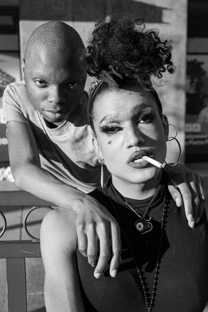 SUITCASE JOEGREY FLOWERS, SKID ROW AND UNCONVENTIONAL BEAUTY ITCHY SILK