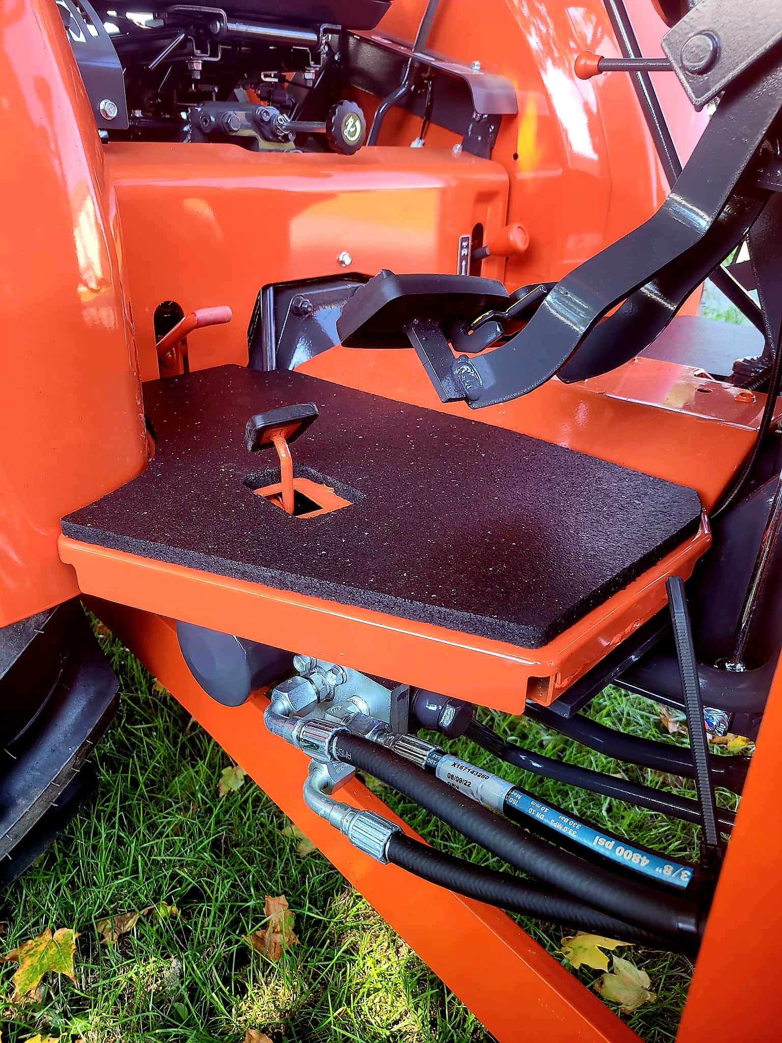 L4701 Kubota Floor Mats
