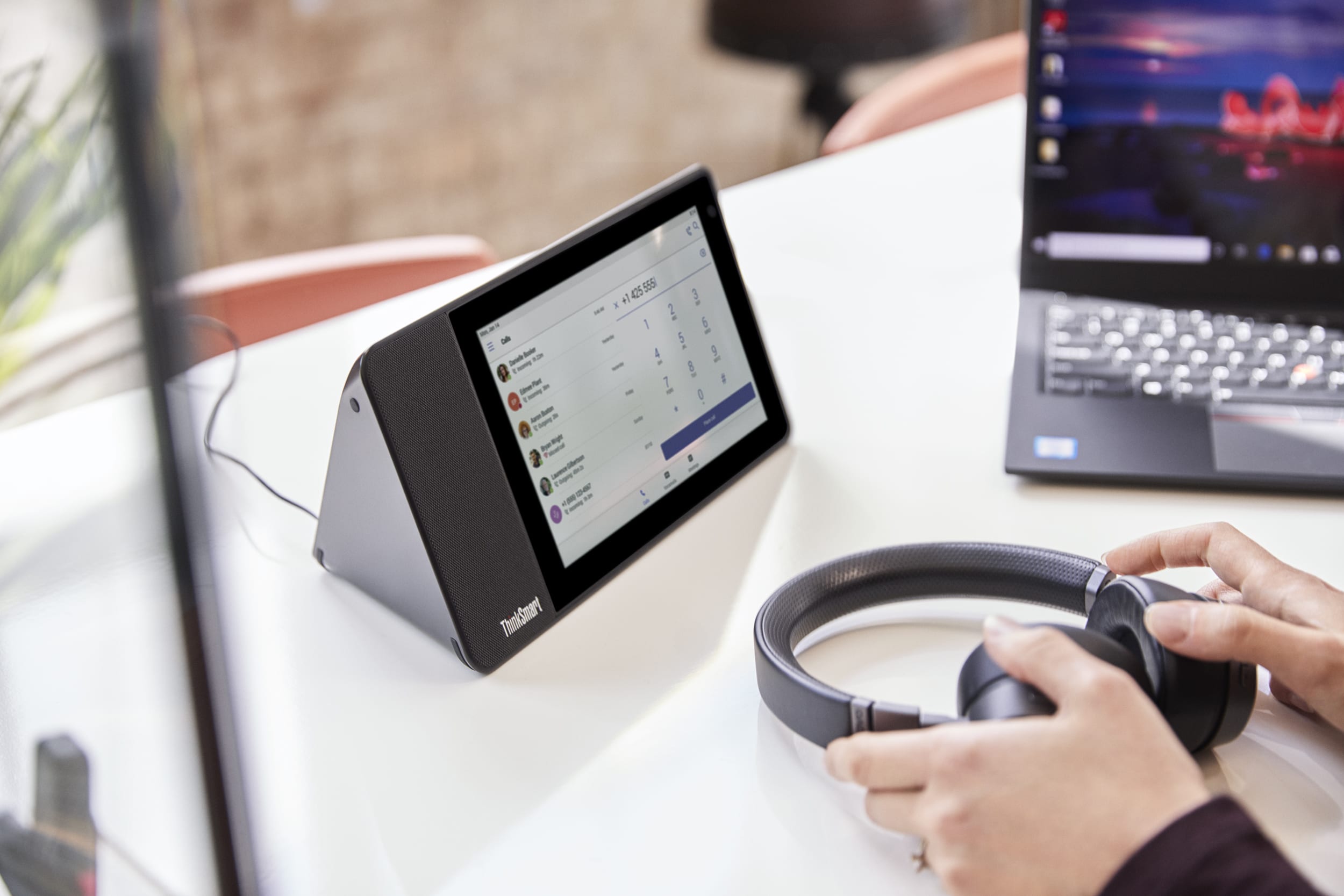 Lenovo ThinkSmart View review Teamsassistent op je