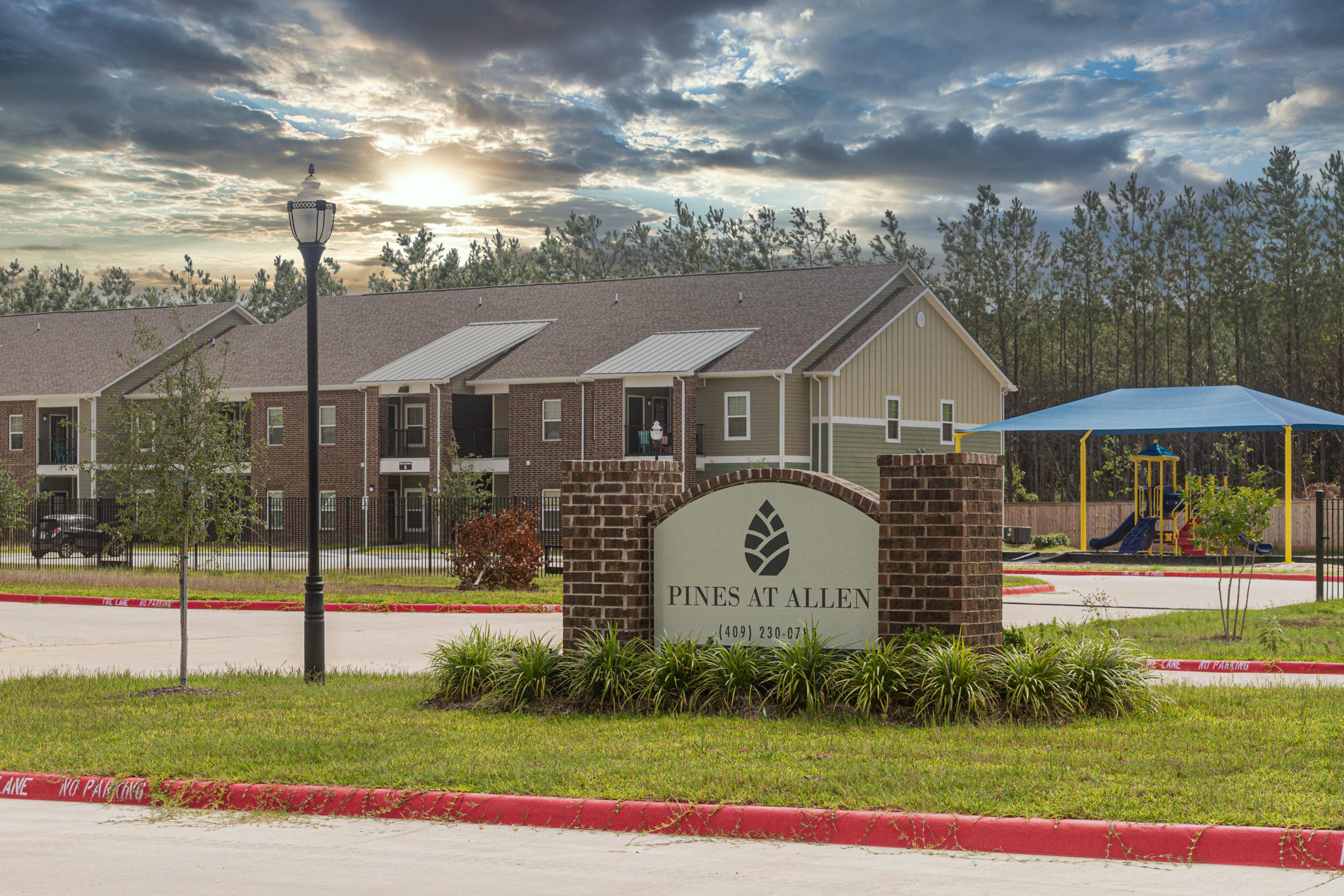 Pines at Allen Street ITEX