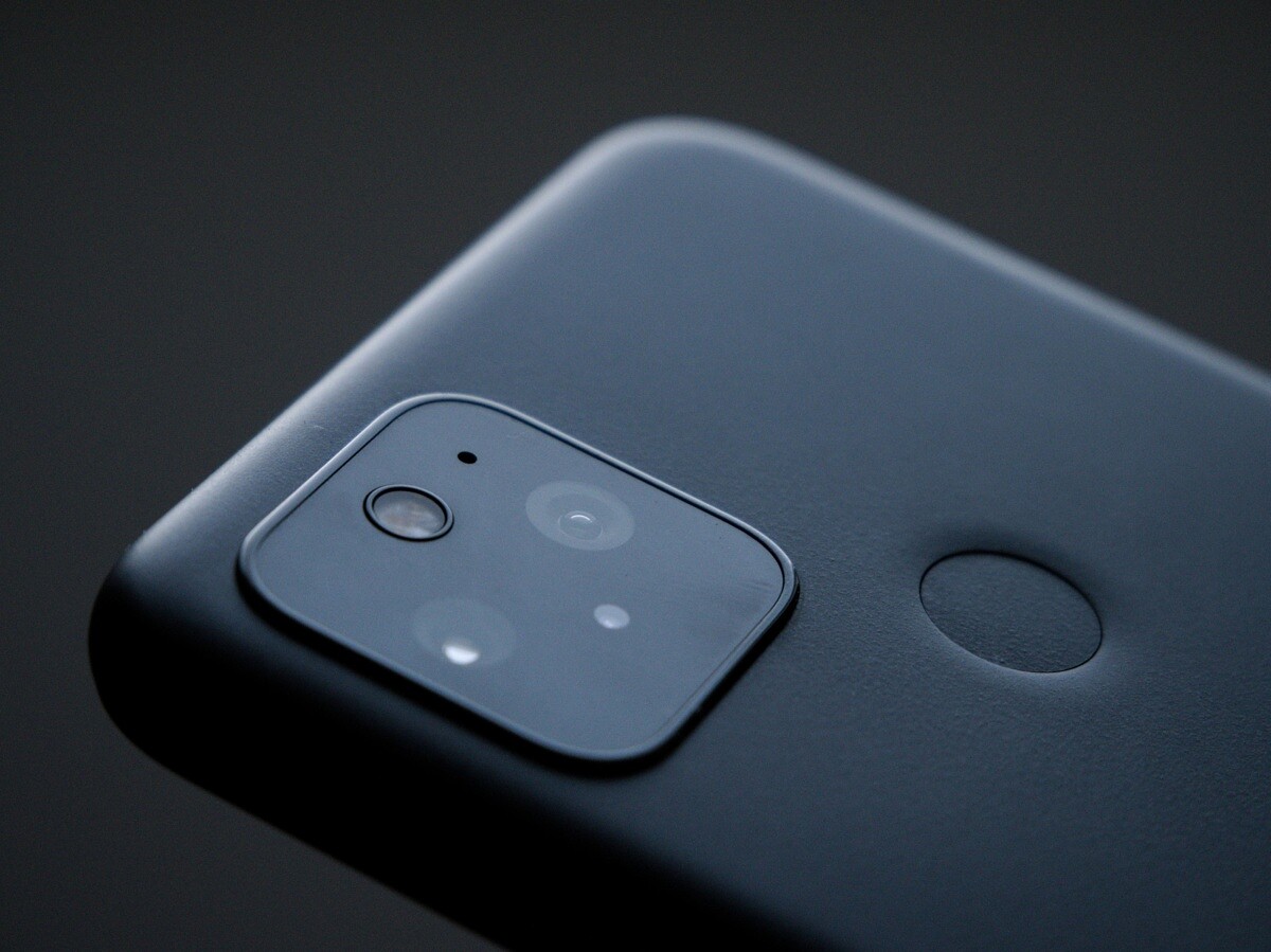 Google Pixel 5 Handson A Premium Design in a Compact