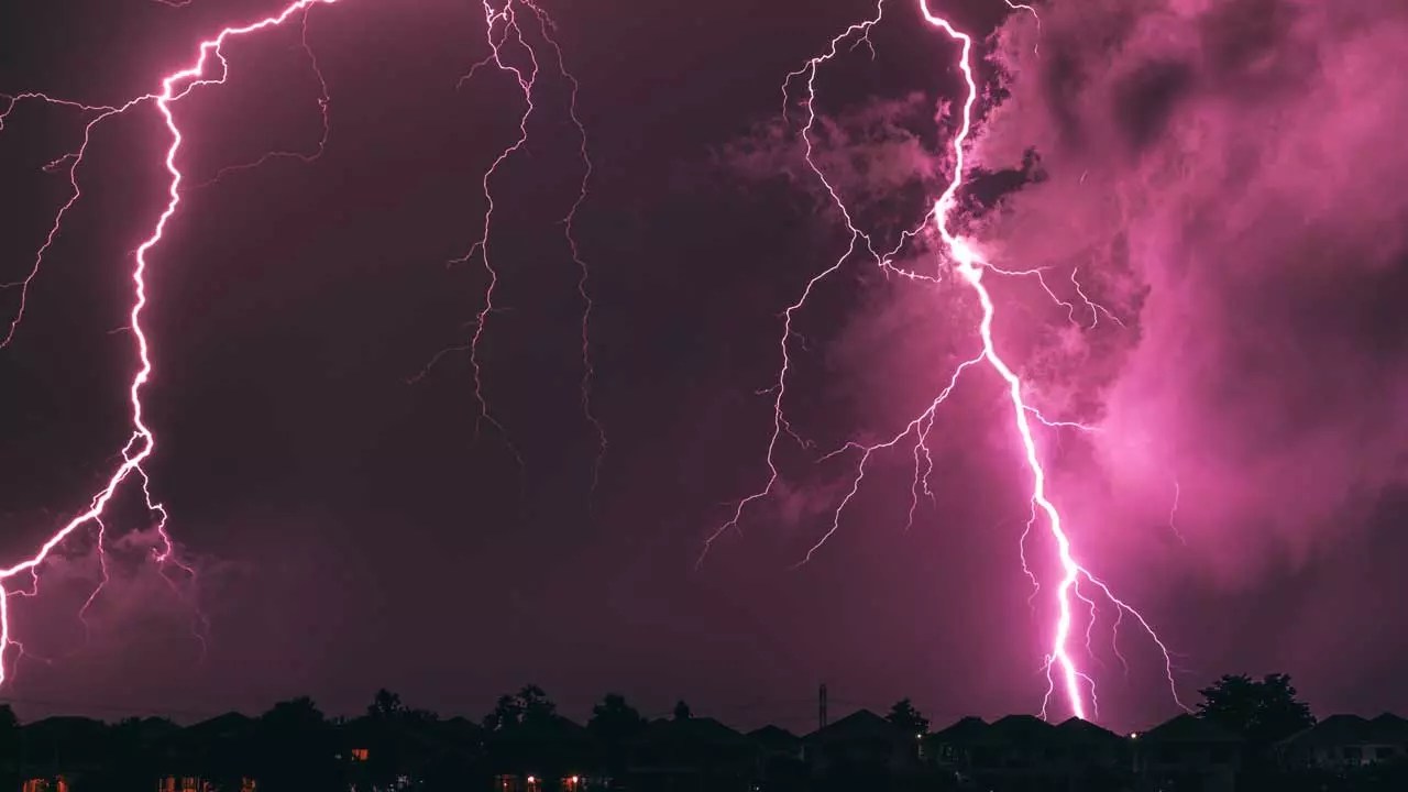 Should You Unplug Your Router During a Storm? Here’s What You Need to