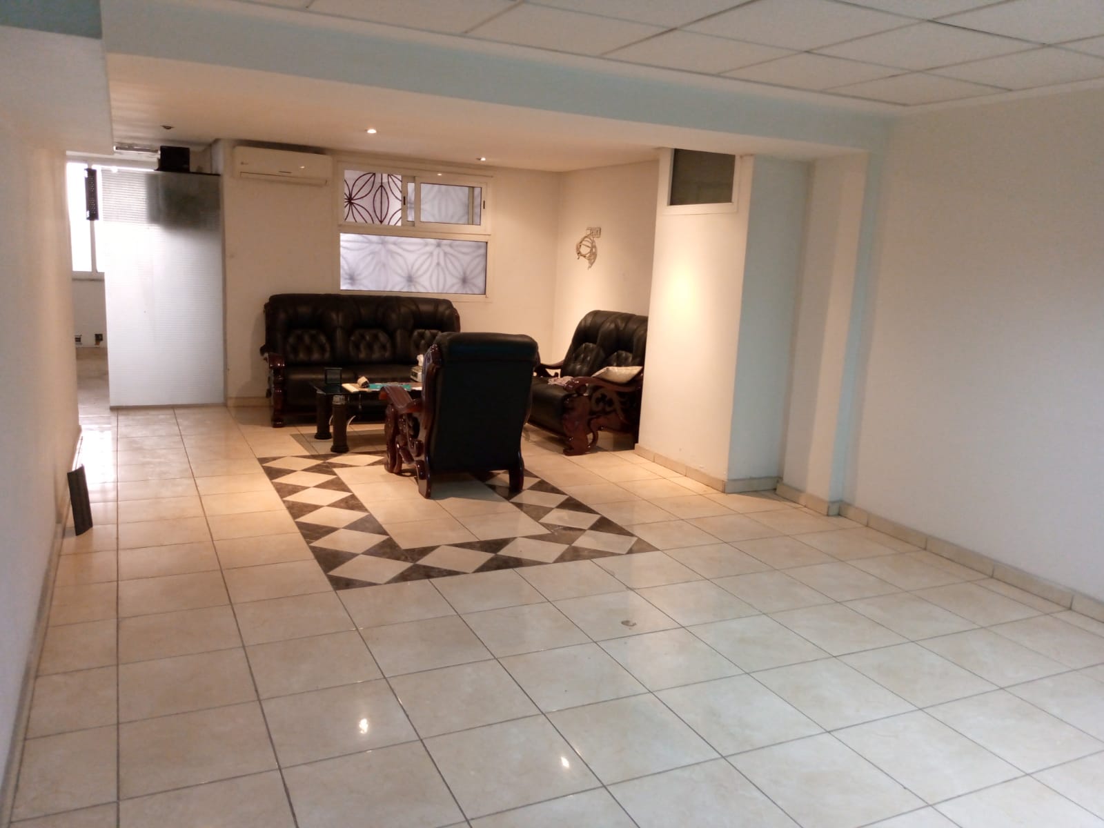 Local commercial à vendre 568m² Beauséjour Century 21 Casa Immo