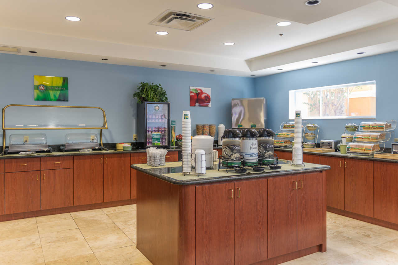 Quality Suites Lake Buena Vista ITouchOrlando