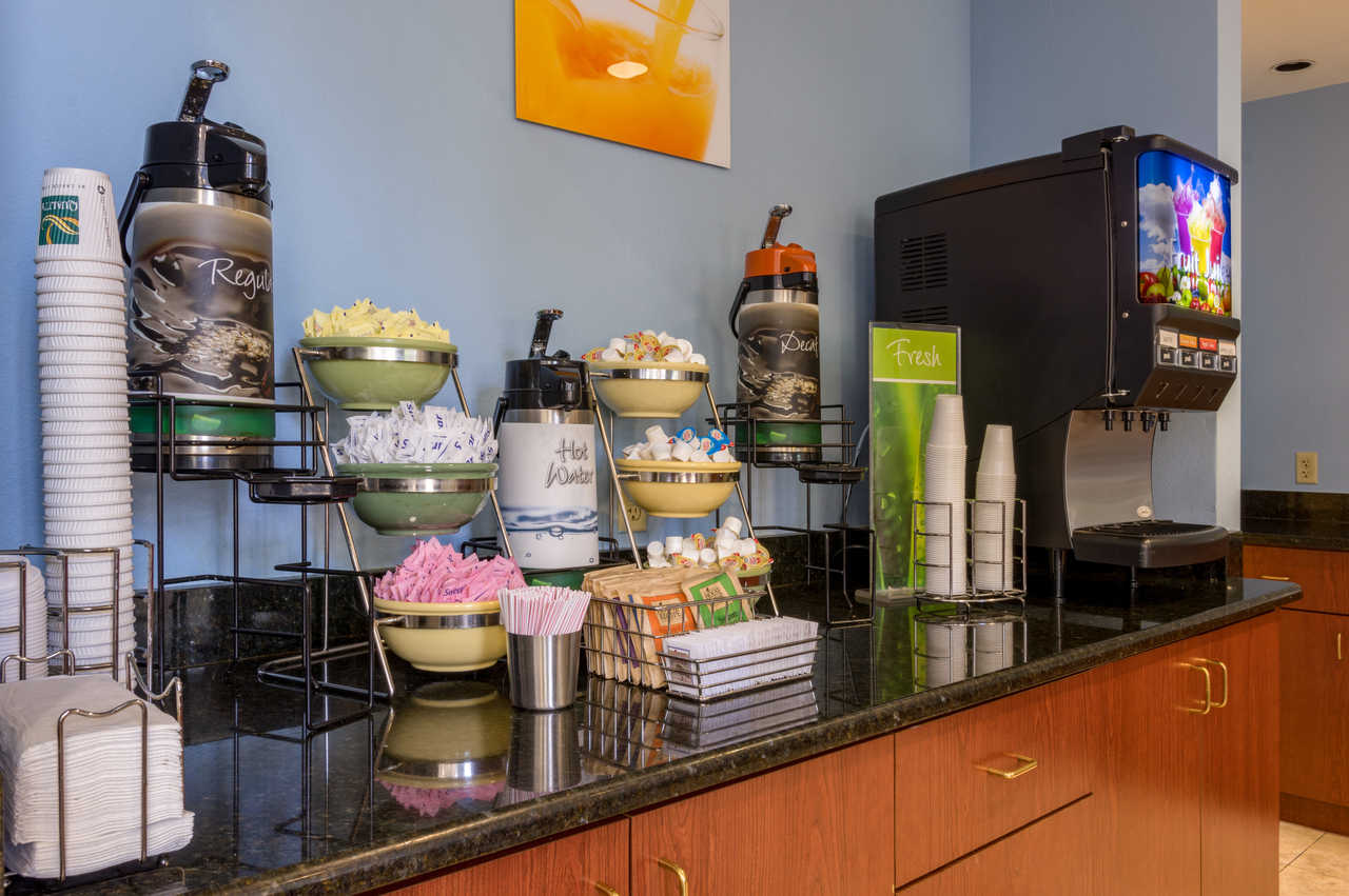 Quality Suites Lake Buena Vista ITouchOrlando