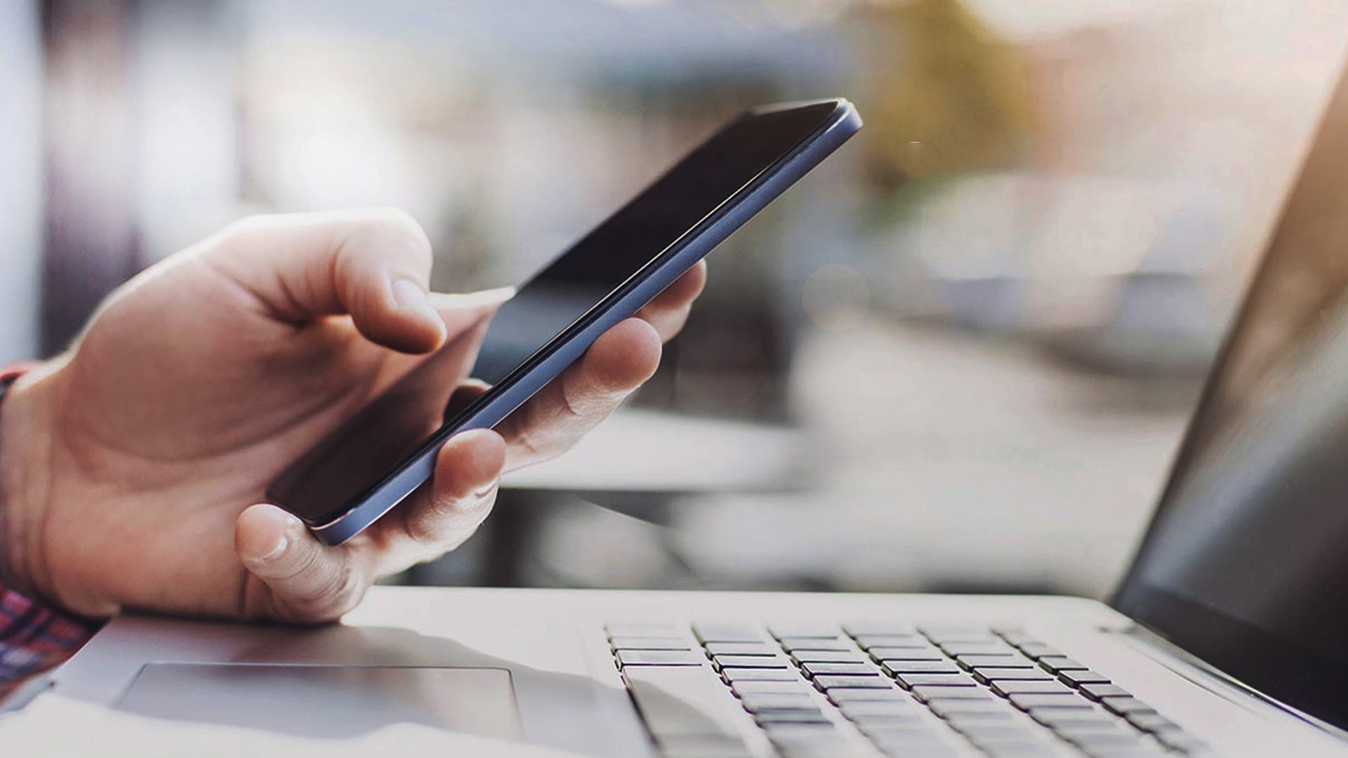 THE IMPORTANCE OF MOBILE APPS IN THE MODERN BUSINESS ENVIRONMENT IT PLUS