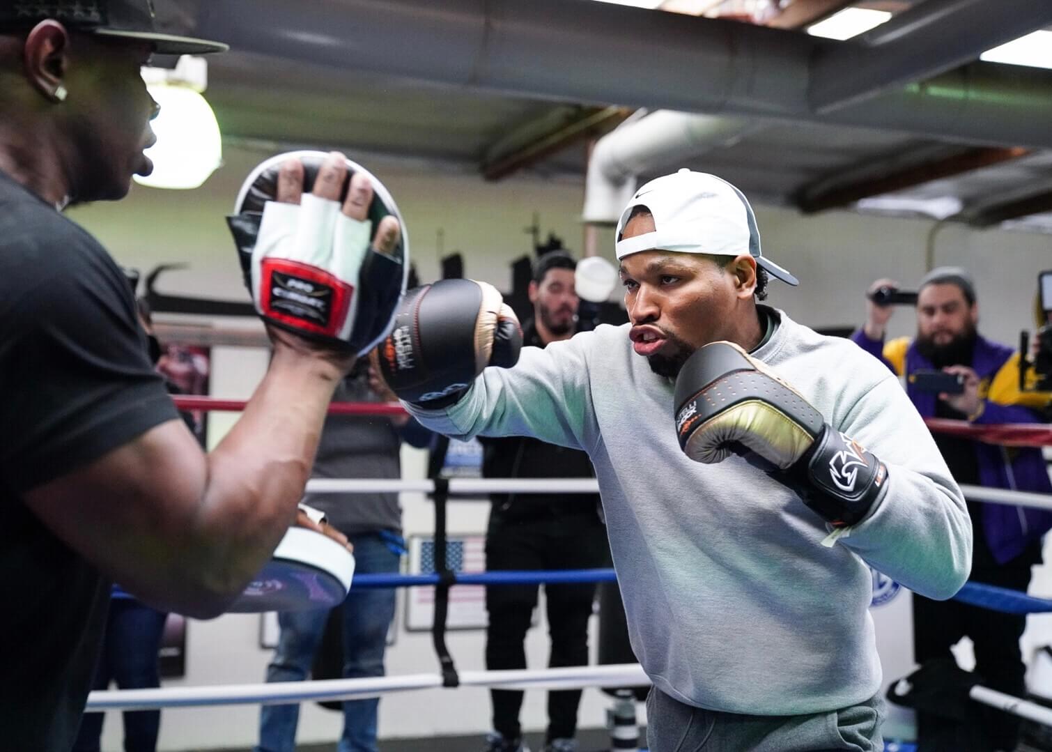 Yordenis ugás hernández is a cuban professional boxer who has held the wba welterweight title since january 2021, having previously held the. Shawn Porter Edges Close Decision Over Yordenis Ugas