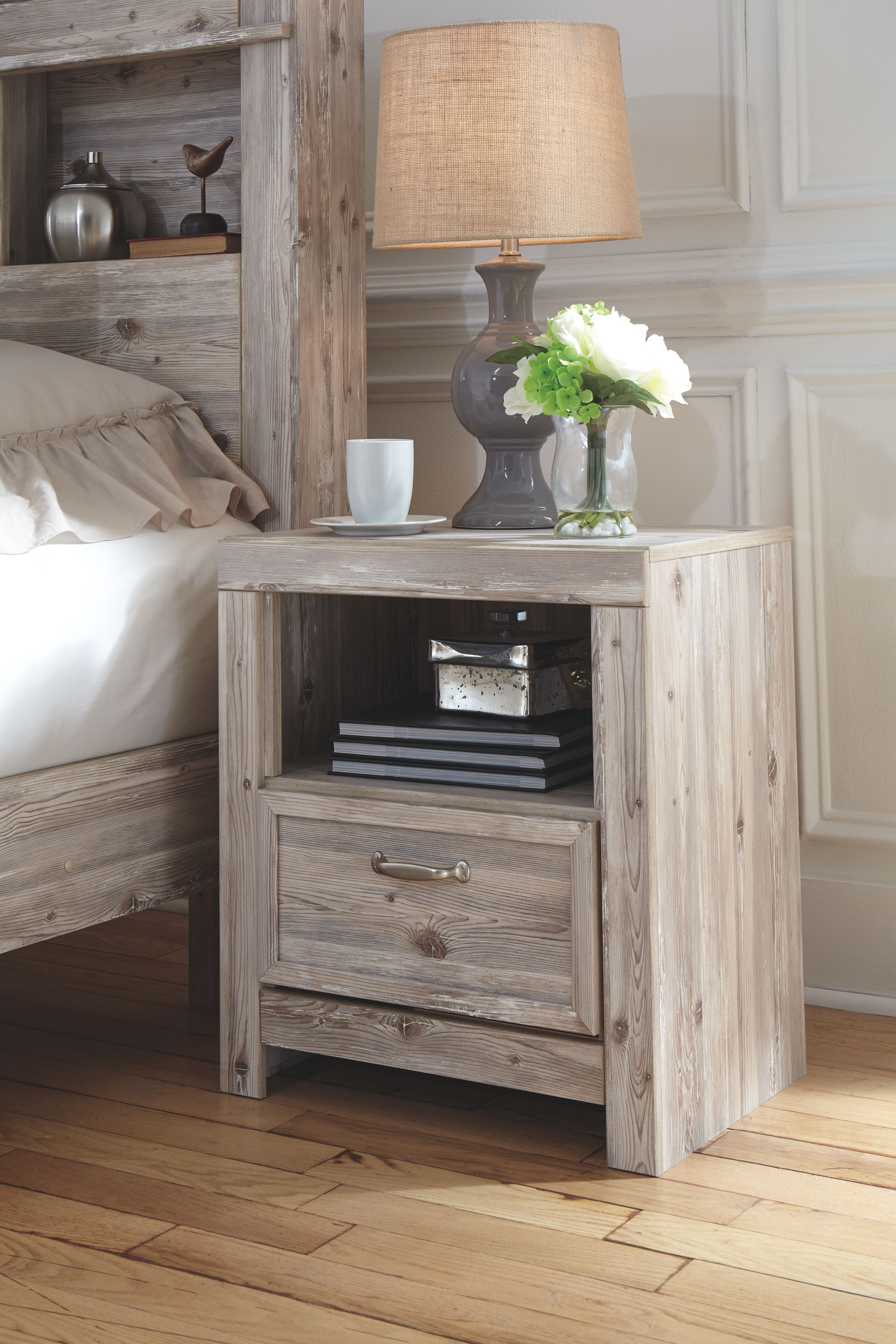 Willabry Weathered Beige One Drawer Night Stand EZ Furniture Sales & Leasing