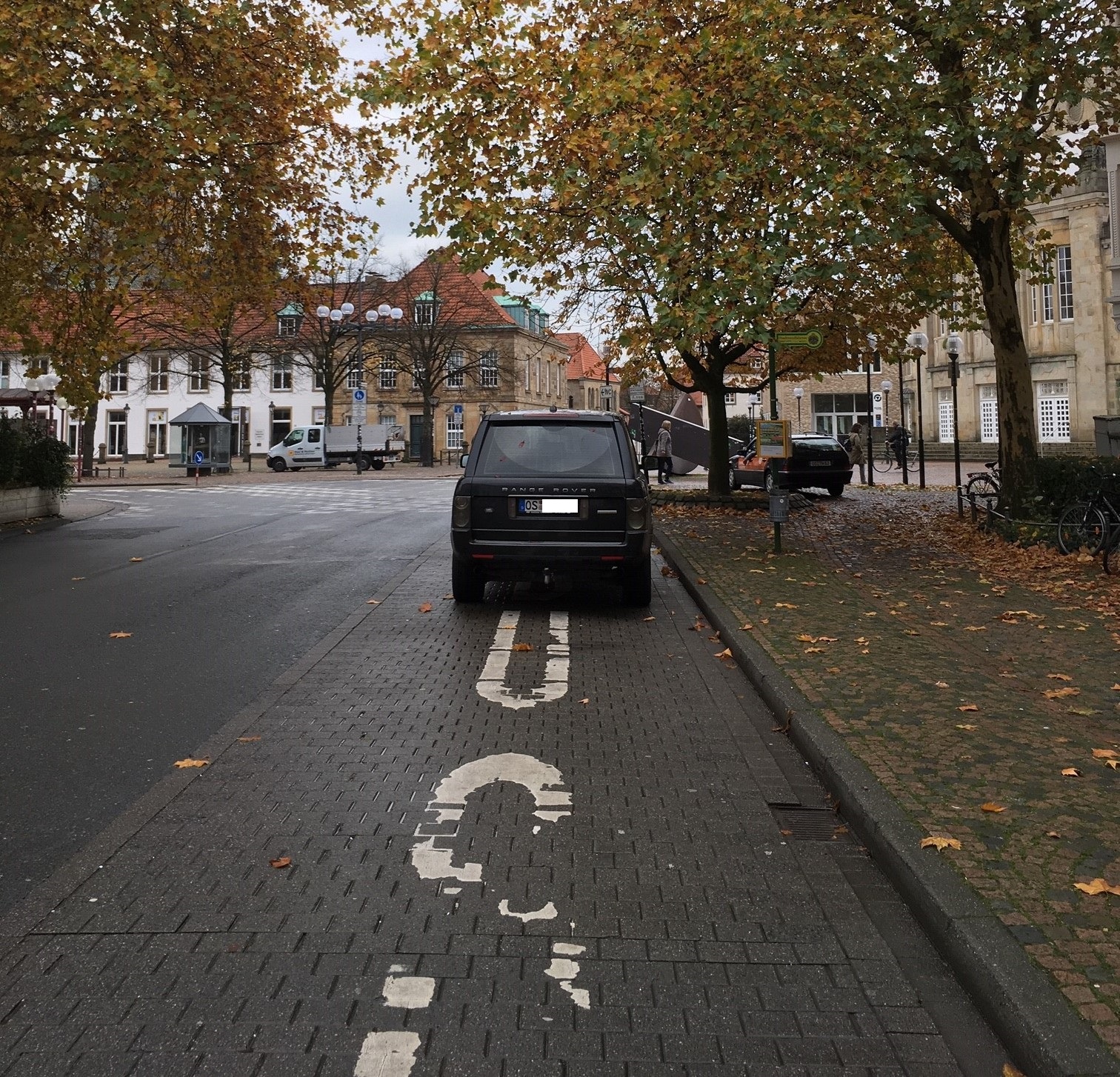 Günstig Parken mit Strafzettel It started with a fight...
