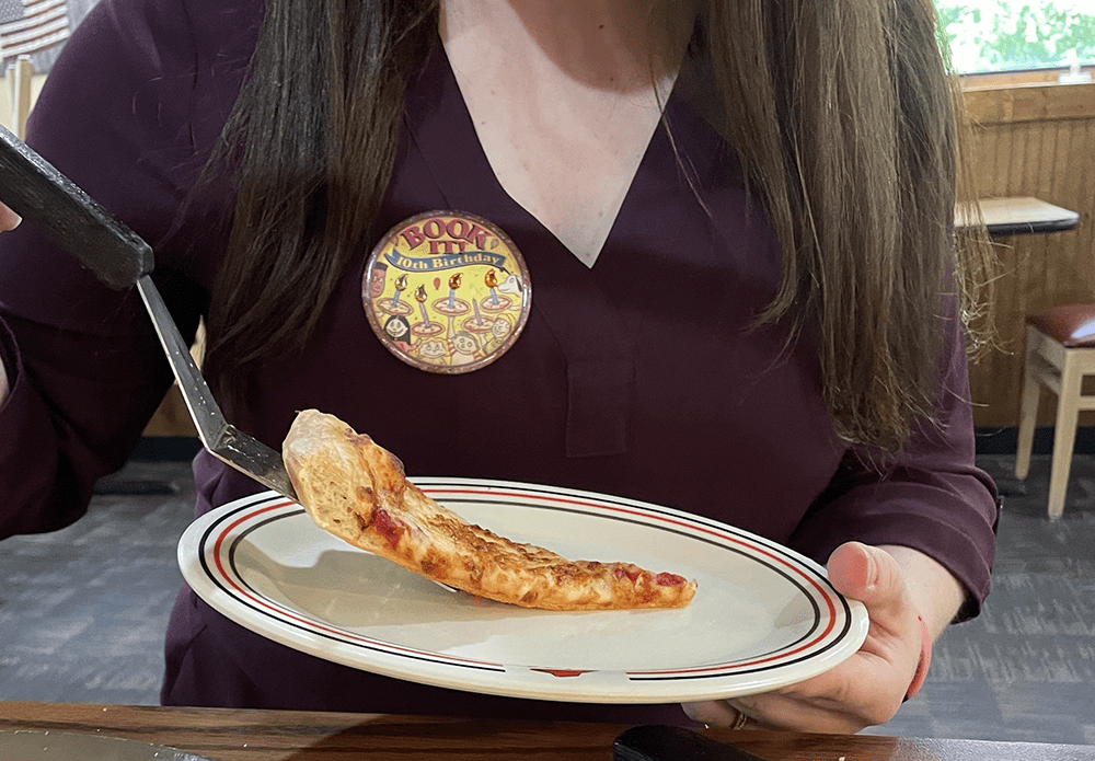 Carthage Pizza Hut Serves Up Nostalgia, but no Fancy Lamps