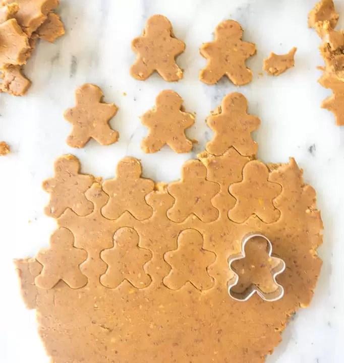 Homemade GlutenFree Peanut Butter Dog Treats The ItsyBitsy Kitchen