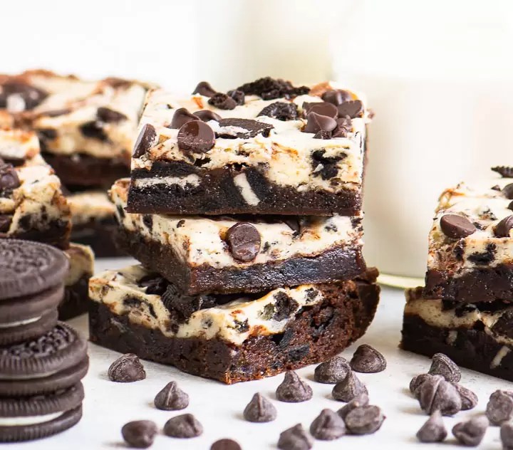 Oreo Cheesecake Brownies The ItsyBitsy Kitchen