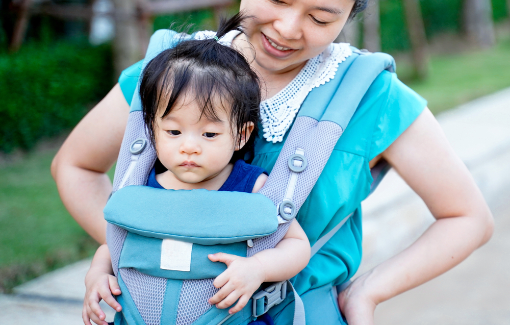 Best Baby Carrier for Travel It's a Family Thing