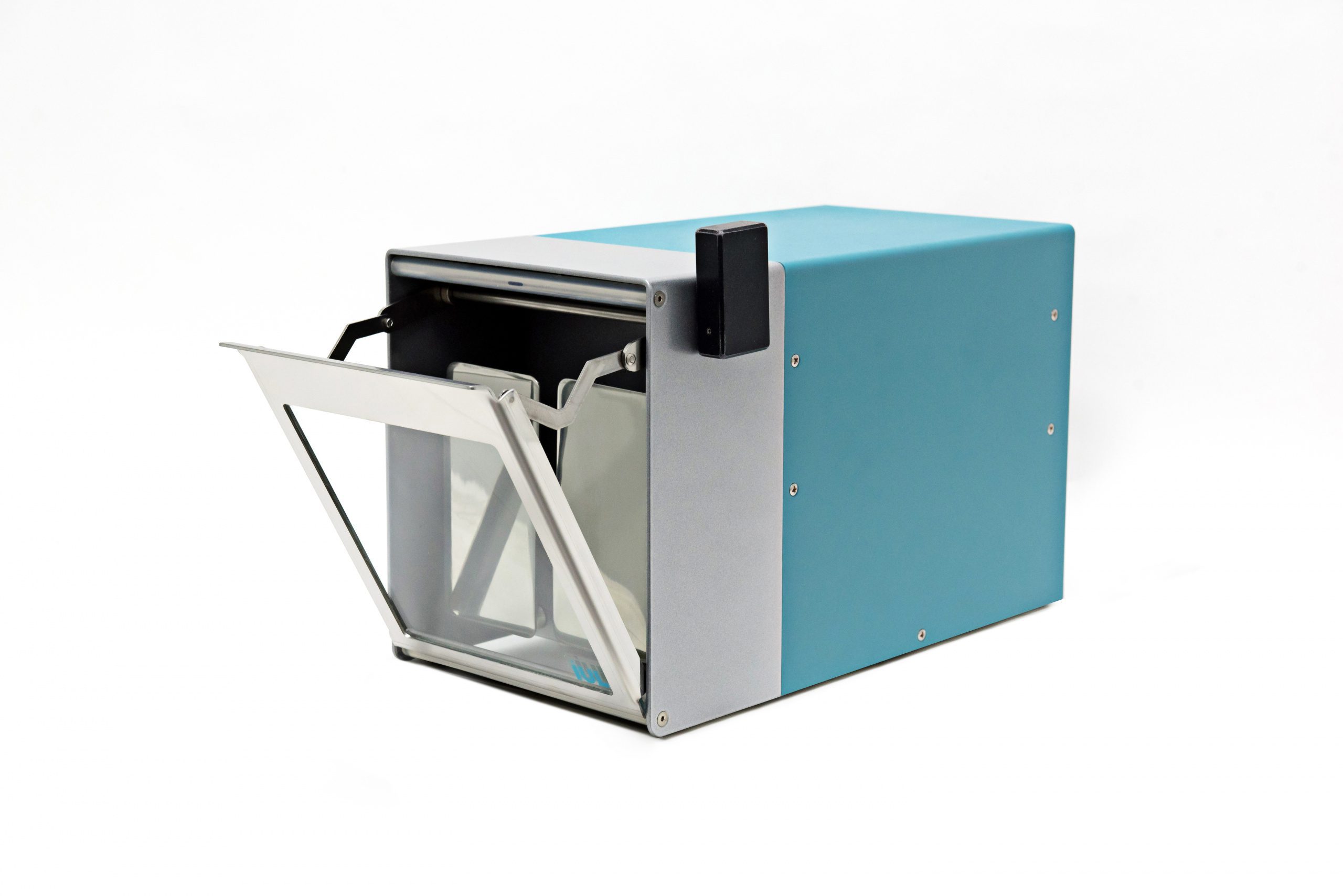 Masticator machine provides a profound homogenization IUL Instruments