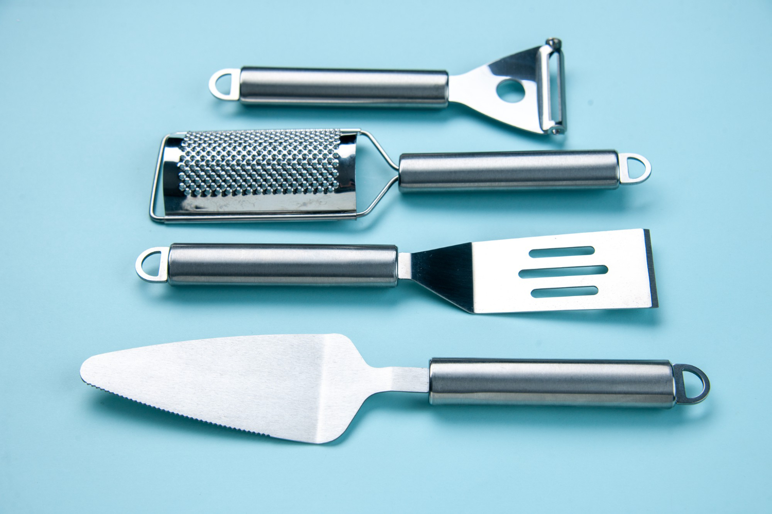 Can You Use Metal Utensils on Hard Anodized Cookware? Iupilon
