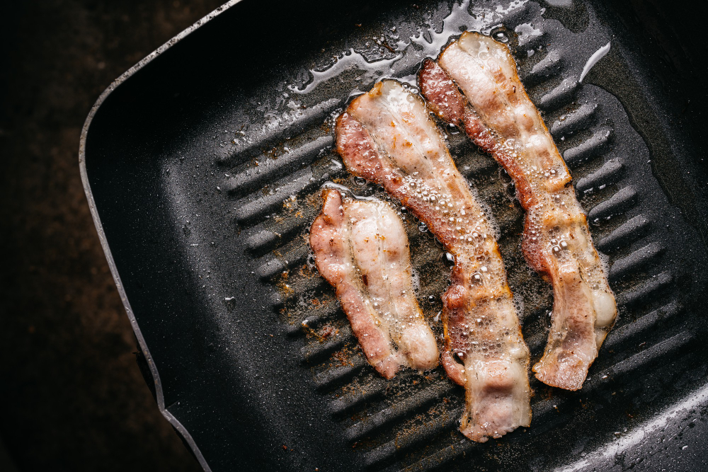 Can You Cook Bacon In a Pan Without Oil Iupilon