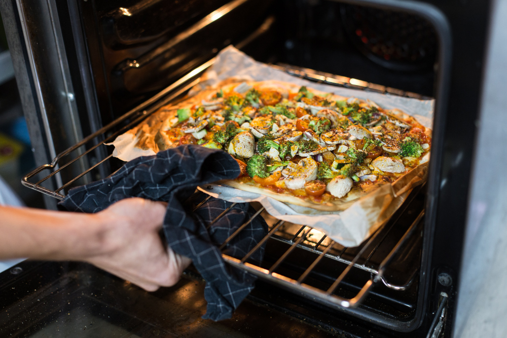 Can Leaving a Pizza in the Oven Cause a Fire Iupilon