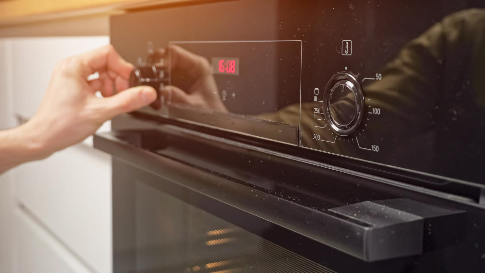 Can An Electric Oven Cause a Fire? Iupilon
