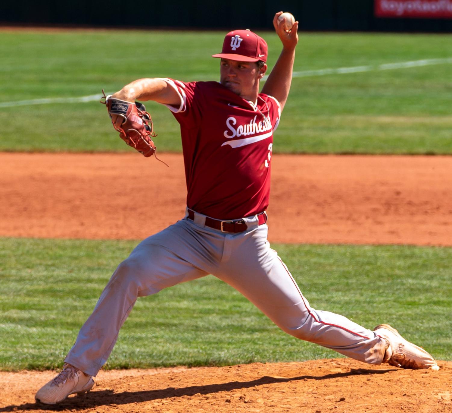 Baseball advances to final five in NAIA World Series before falling to