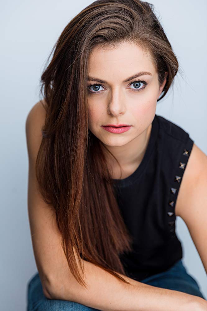 Picture of Izzie Steele