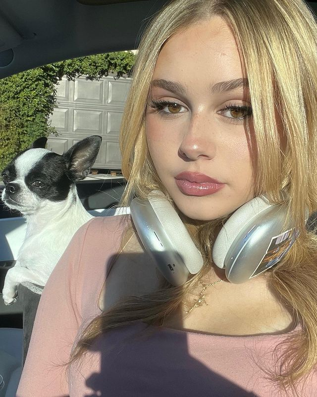 Ruby Rose Turner picture