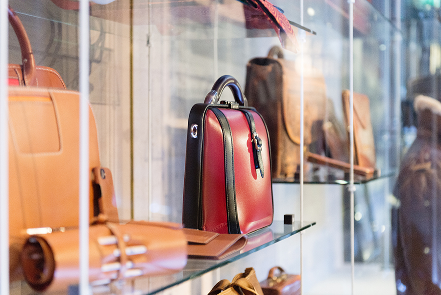 History of Bags and Purses Museum of Bags and Purses