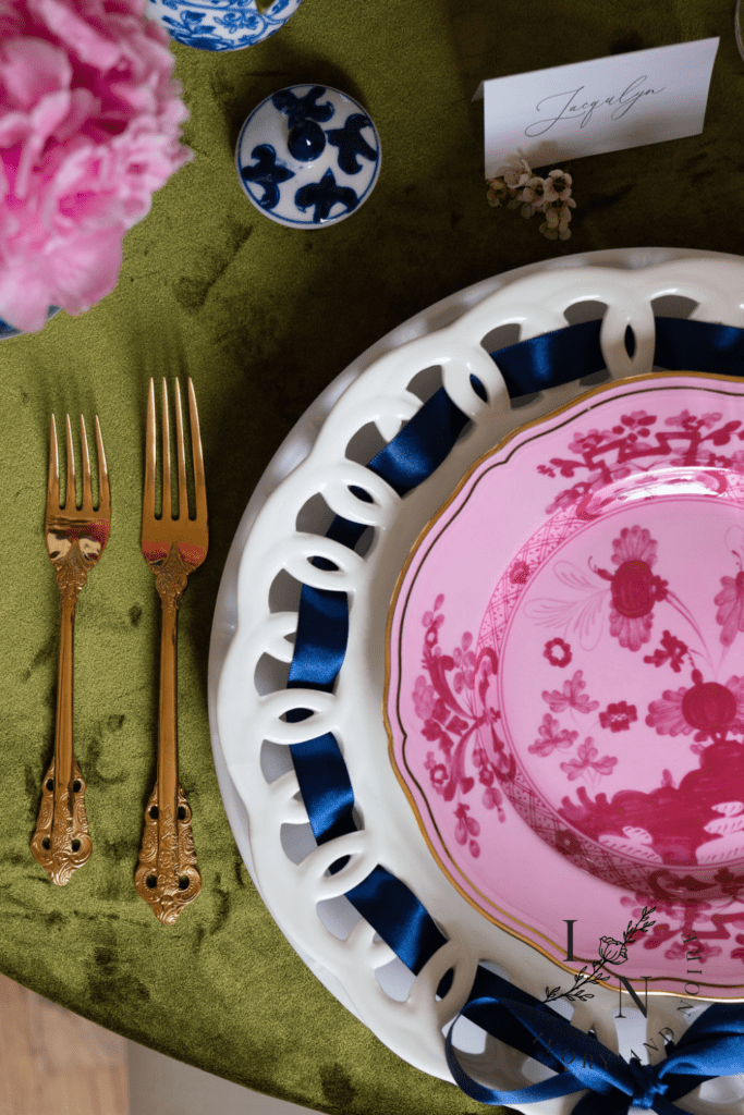 Green and Pink Table Setting for Spring Parties