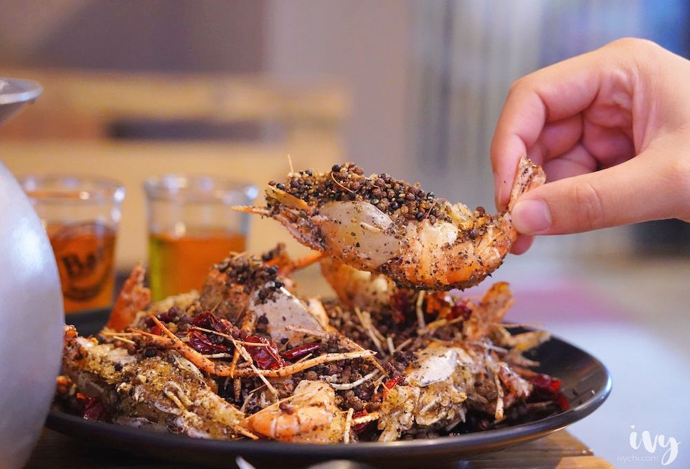 青海岸活蝦料理 |台中宵夜也有活體泰國蝦24吃，風螺和熱炒，凌晨5點還有外送外帶服務！