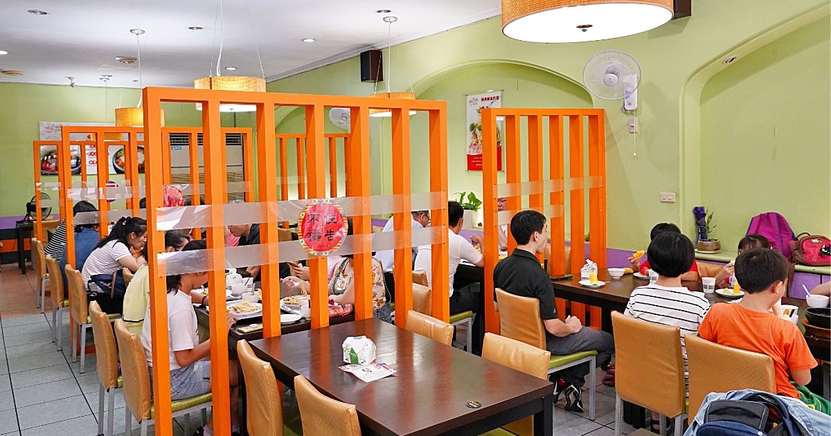 9食圓異國石鍋料理 |台中教育大學平價美食，最低只要160元就能享用5種季節水果、湯品、飲料吃到飽！