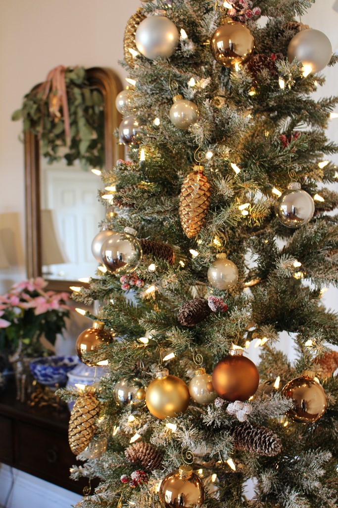 Ivy de Leon Design Decorating and Life Style Page 4