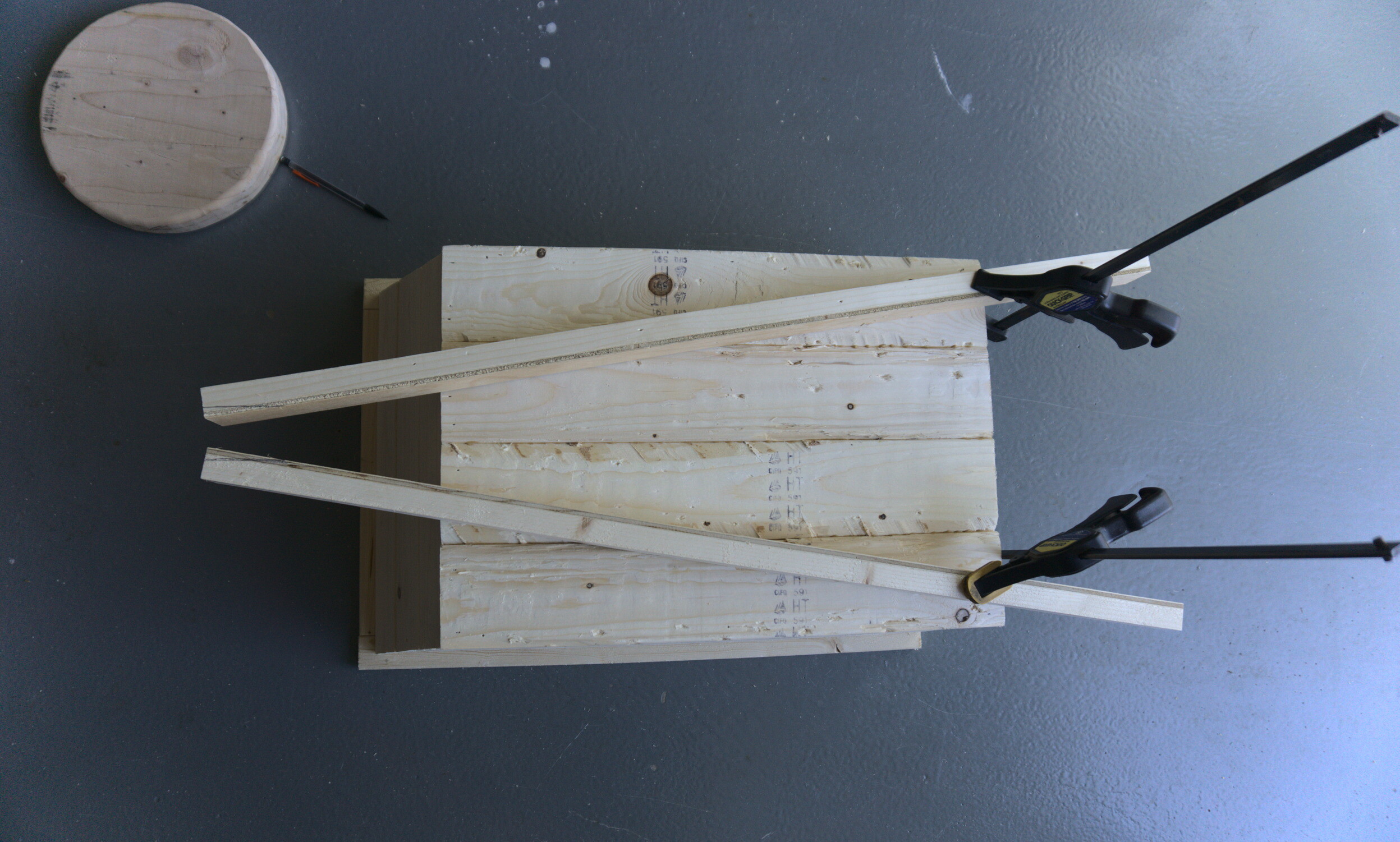 Build you own DIY Decor Wheelbarrow ! Ivy&Iron