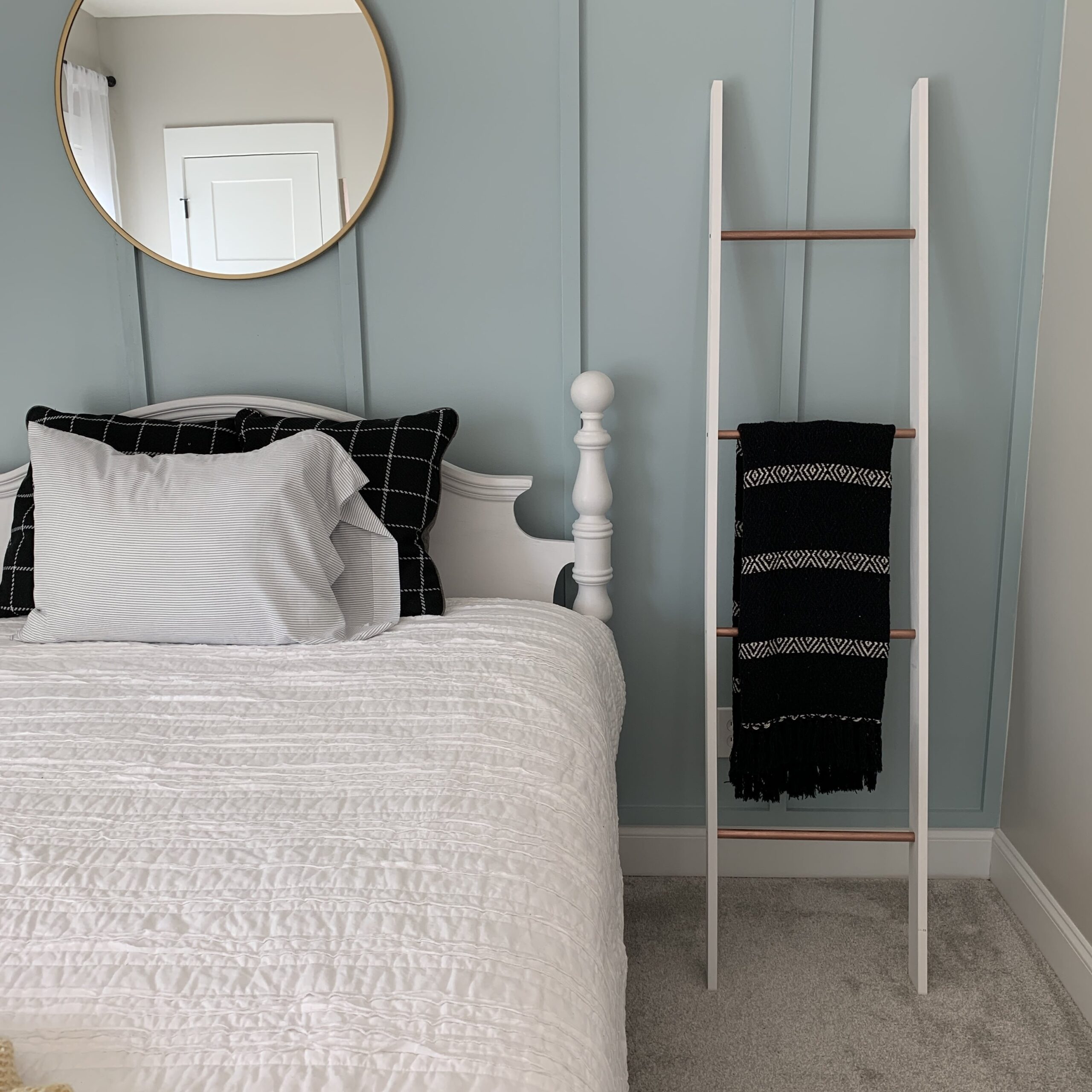 DIY Blanket Ladder Build Plan Beginner Ivy&Iron