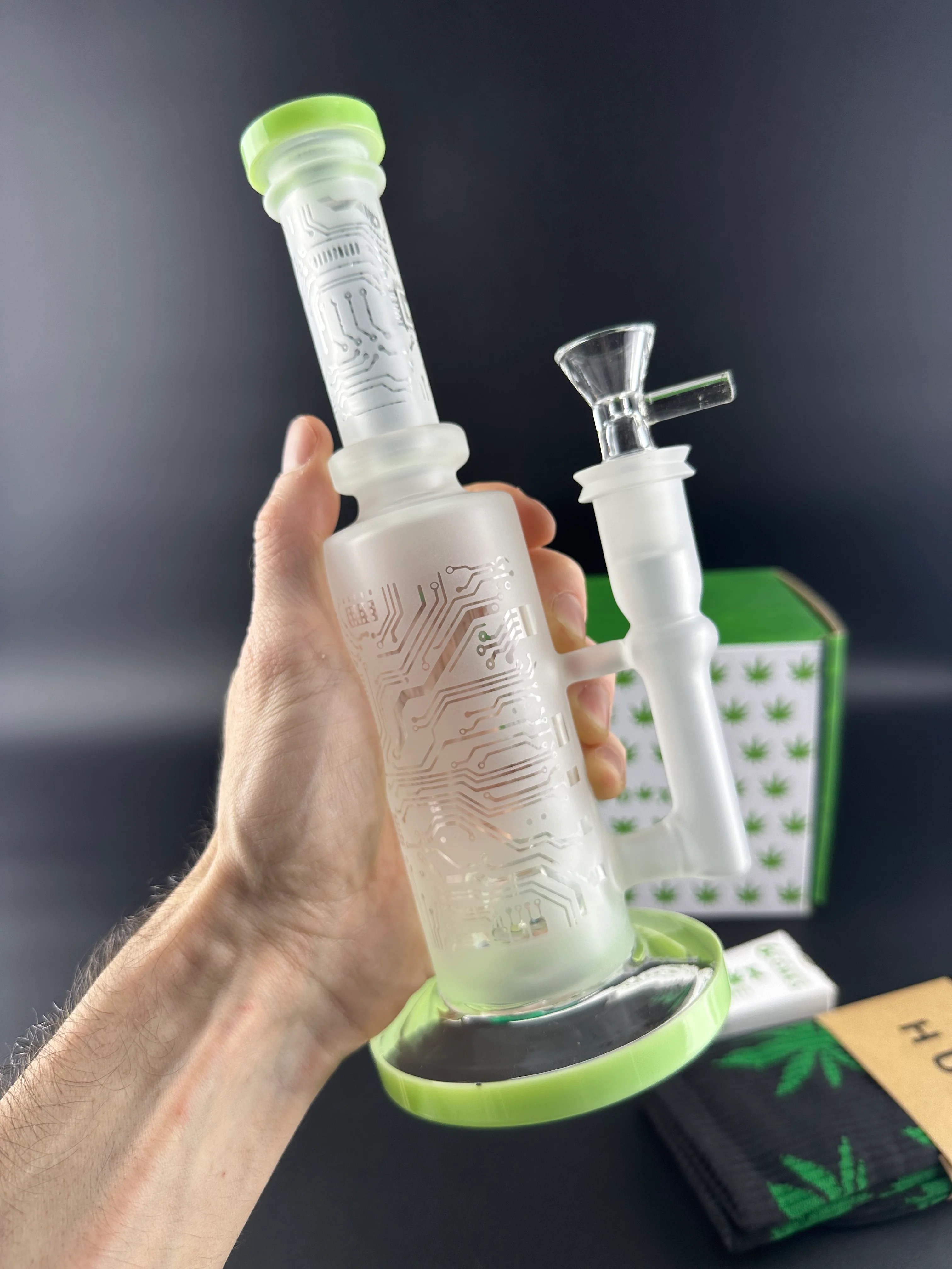 How to clean a glass bong EASY TWB