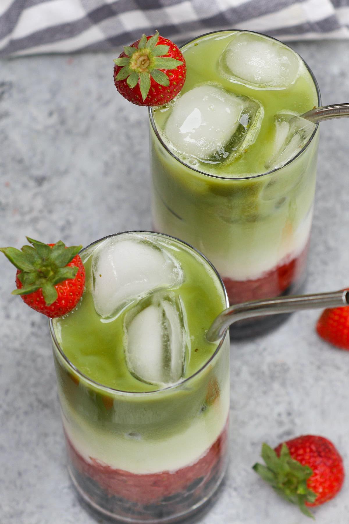 Easy Strawberry Matcha Latte {Boba Guys Copycat Recipe}