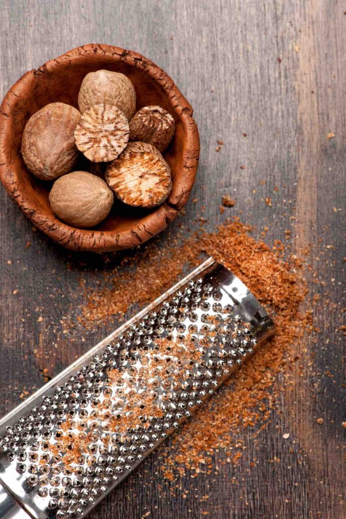 6 Best Cardamom Substitutes