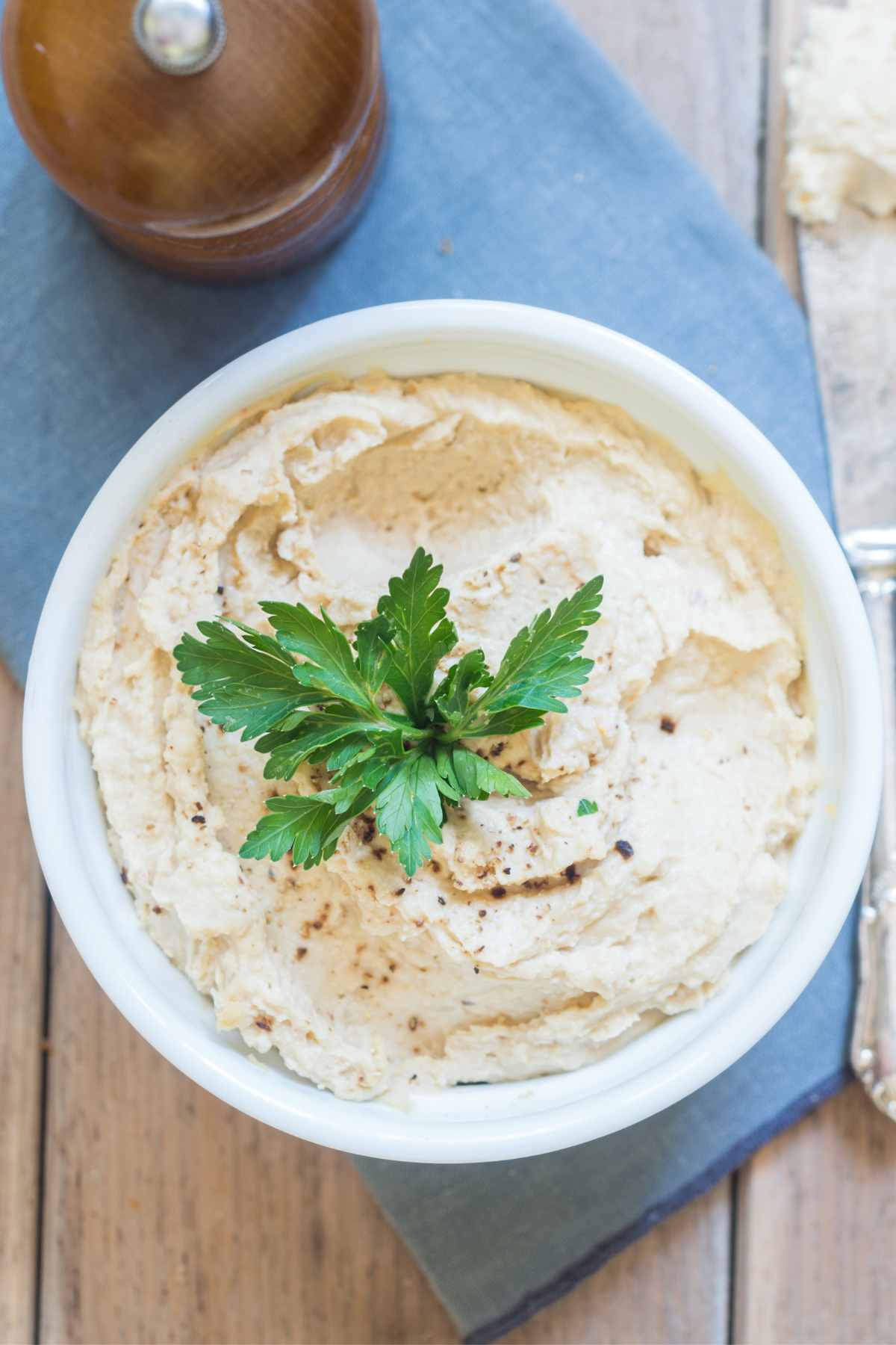 Is Hummus Keto (Carbs in Hummus and Keto Hummus Recipe) IzzyCooking