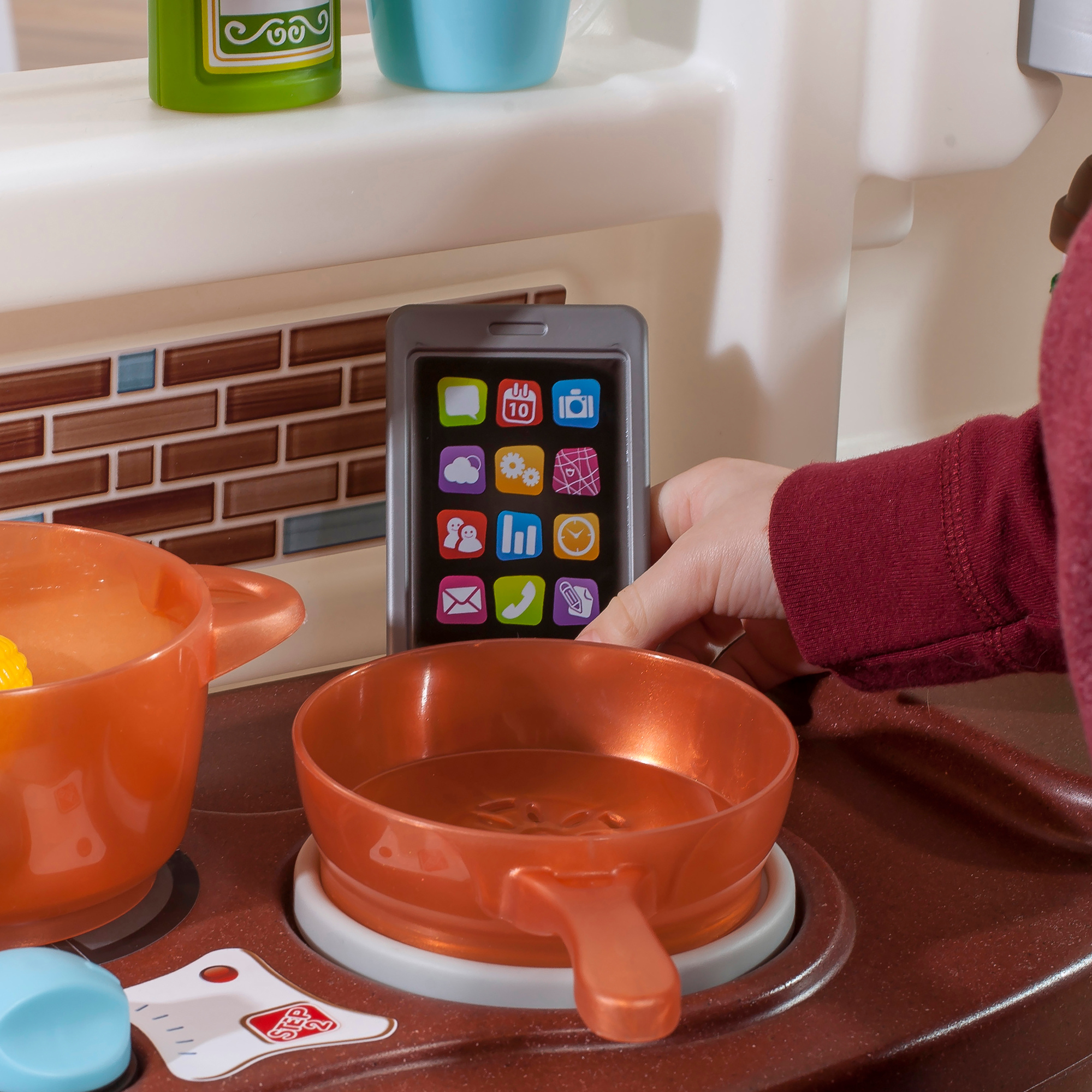 Step2 Fun With Friends Kitchen™ Singapore - J-Kidz Online Toy Store