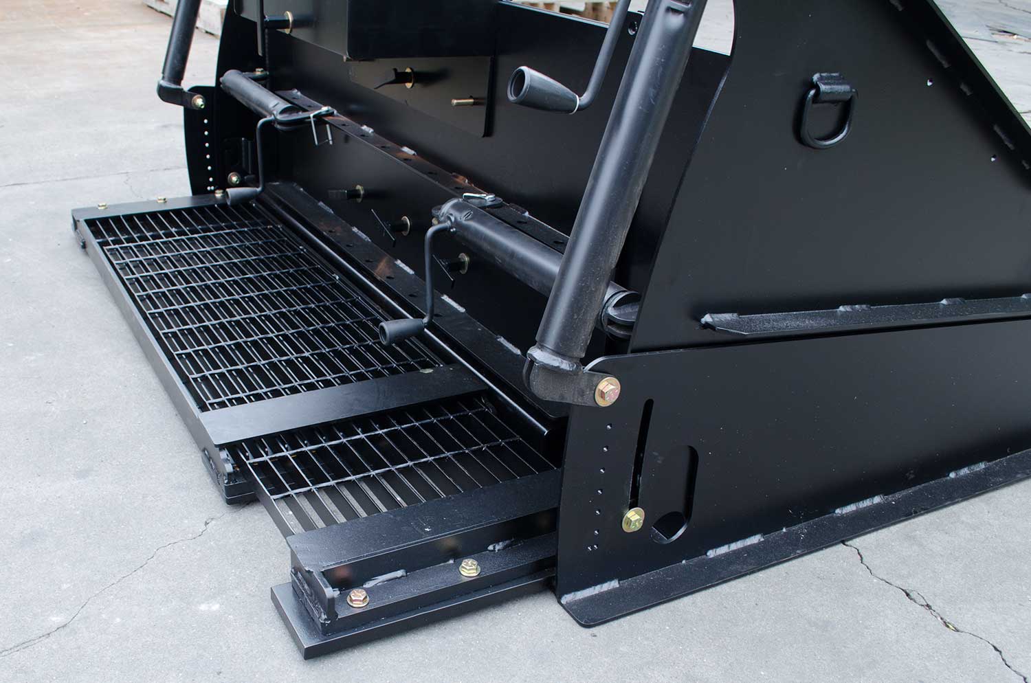 JPyott & Associates Military Adjustable Drag A Box Spreader