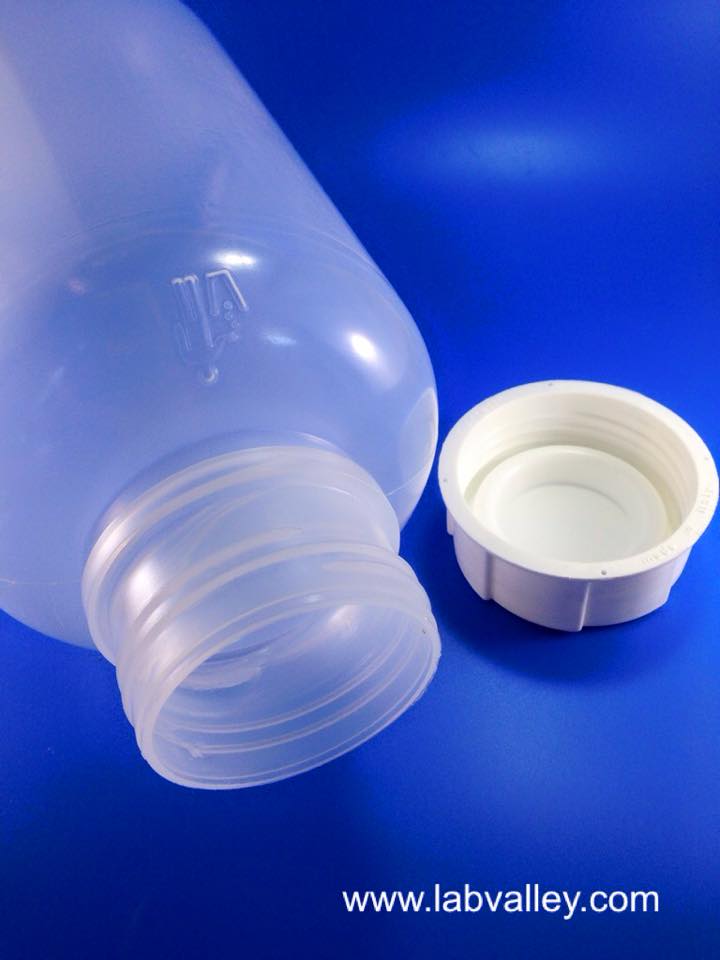 ขวดใส่สารละลาย Plastic bottle (เนื้อ PP) ยี่ห้อ Kartell, italy แล็ป