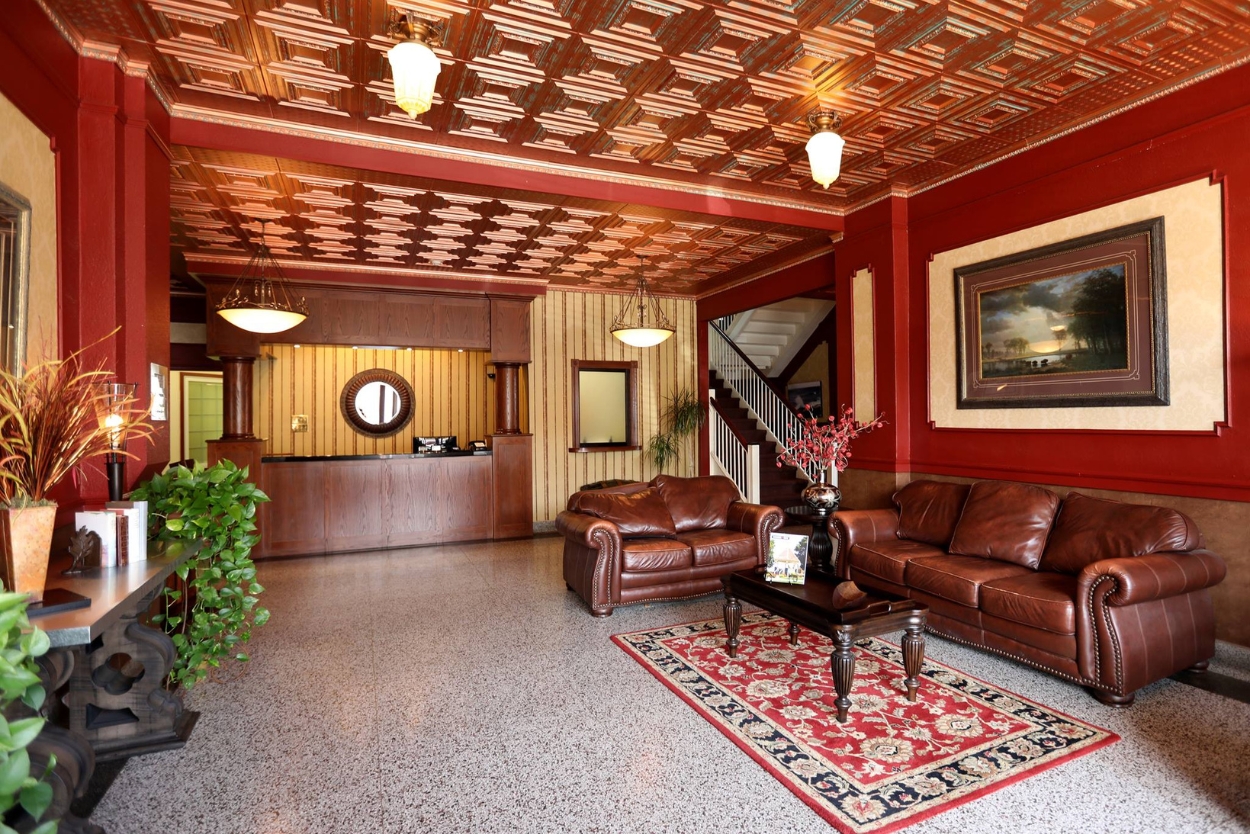 Spend the Night with Ghosts the Haunted Arrow Hotel in Nebraska