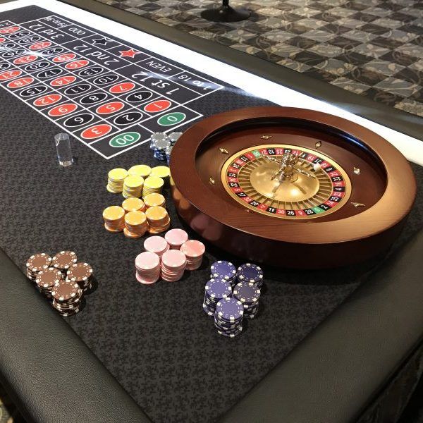 Deluxe Roulette Table Rentals for your Casino Night