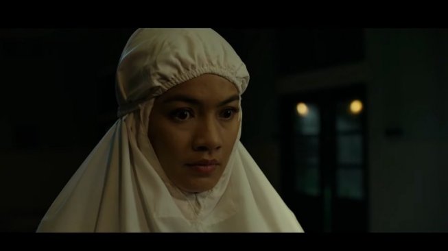 Review Makmum Ketika Hantu Ikutan Salat